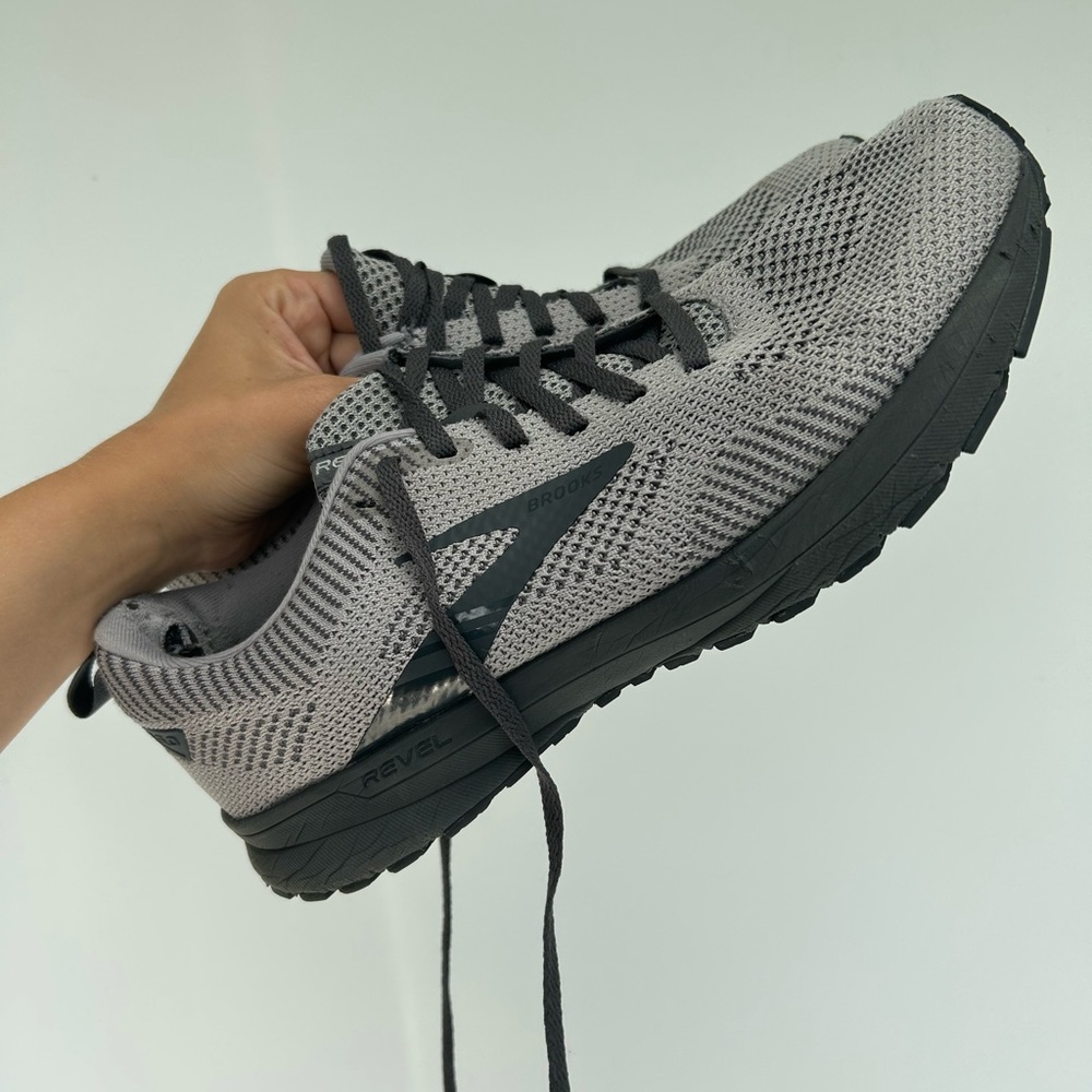 ✨MENS BROOKS SIZE 10 REVEL 5 RUNNING SHOE 👟